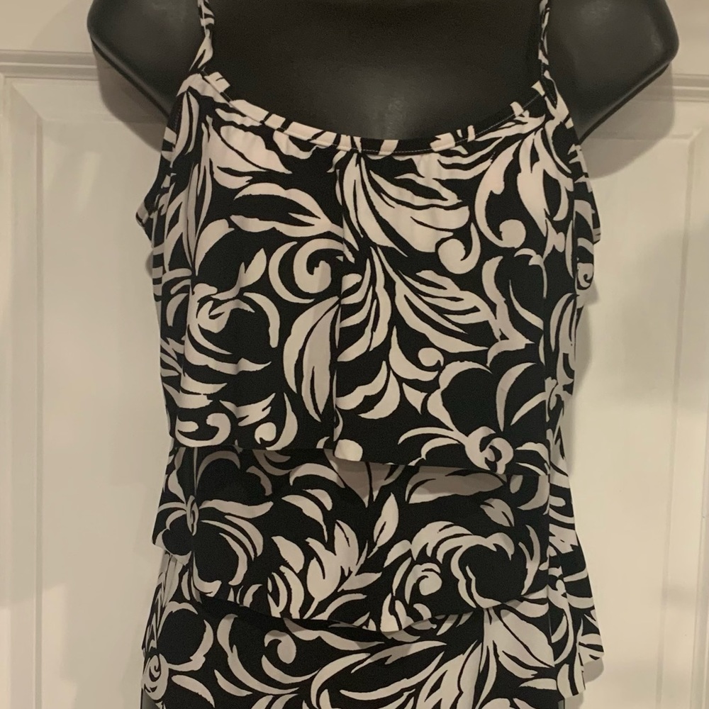 Ruffled, tiered Tankini top